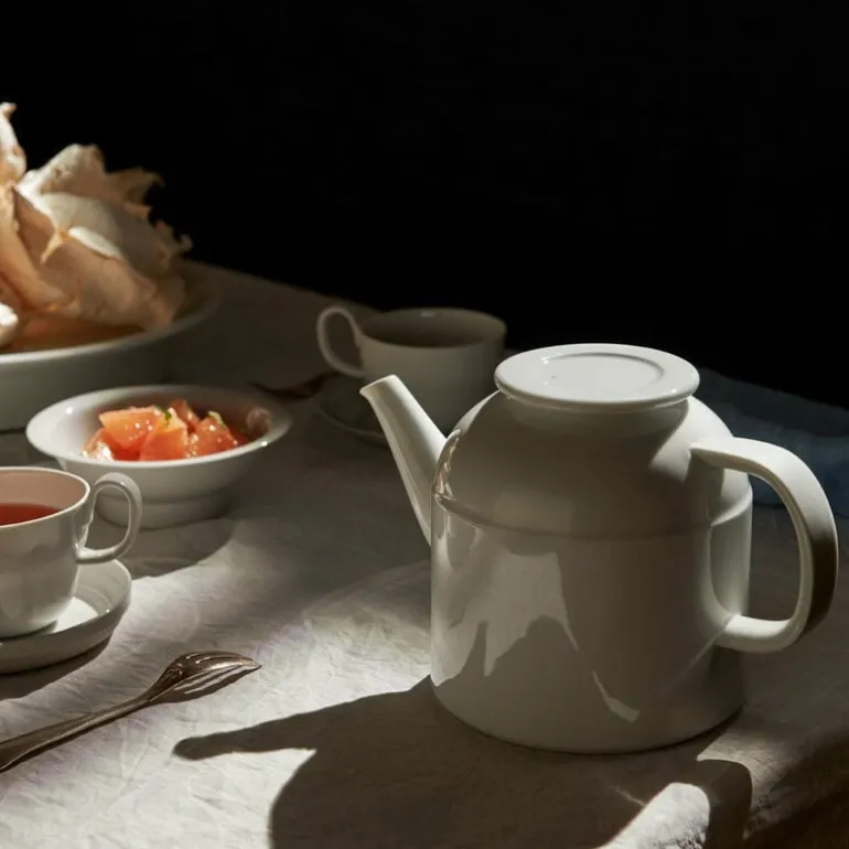 1616 / arita japan CMA European teapot, 1500 ml, white