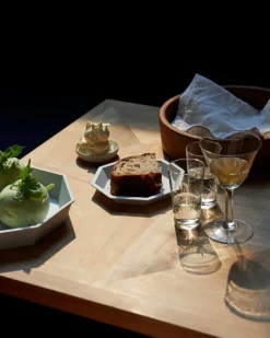 1616 / arita japan TY Anise 150 plate, unglazed grey