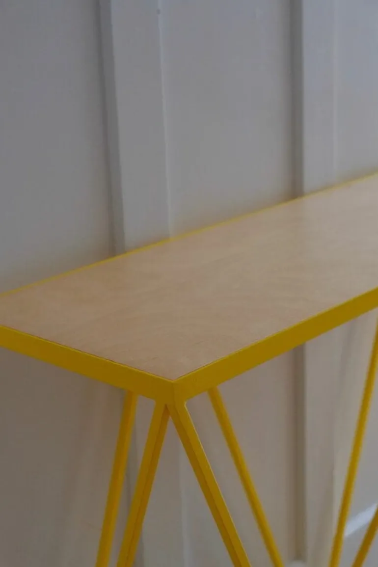 &New Giraffe console table, yellow