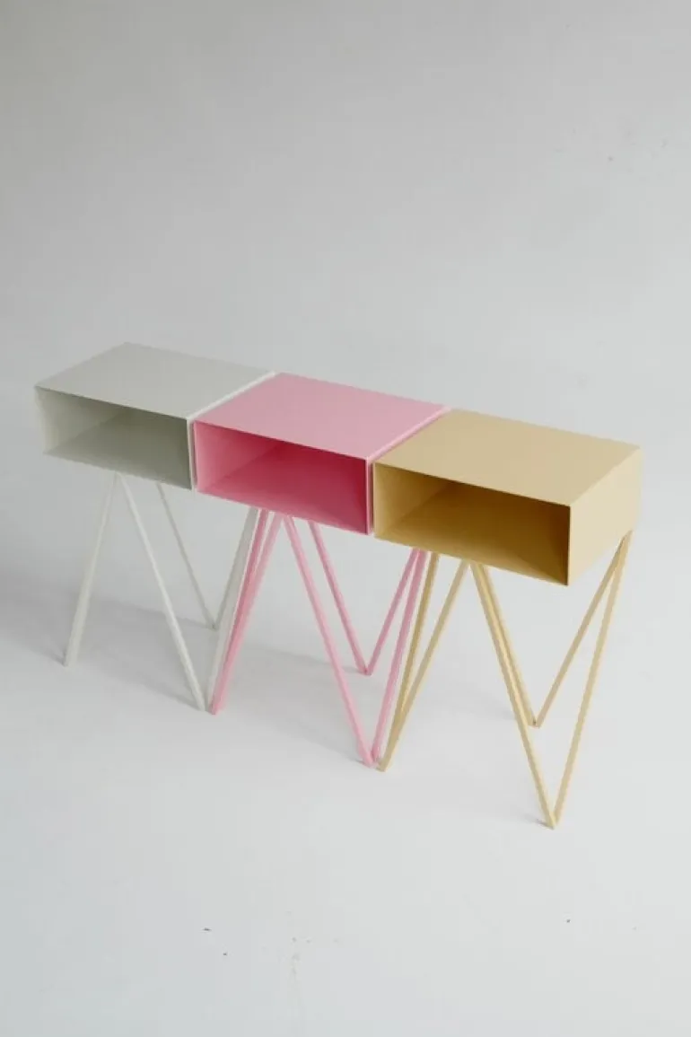 &New Robot Mini side table, pink