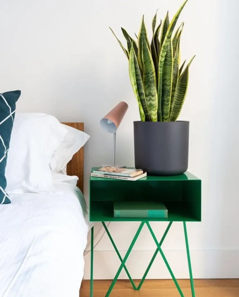 &New Robot side table, green