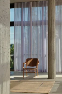 &Tradition AX HM11 lounge chair with armrest, oak - walnut