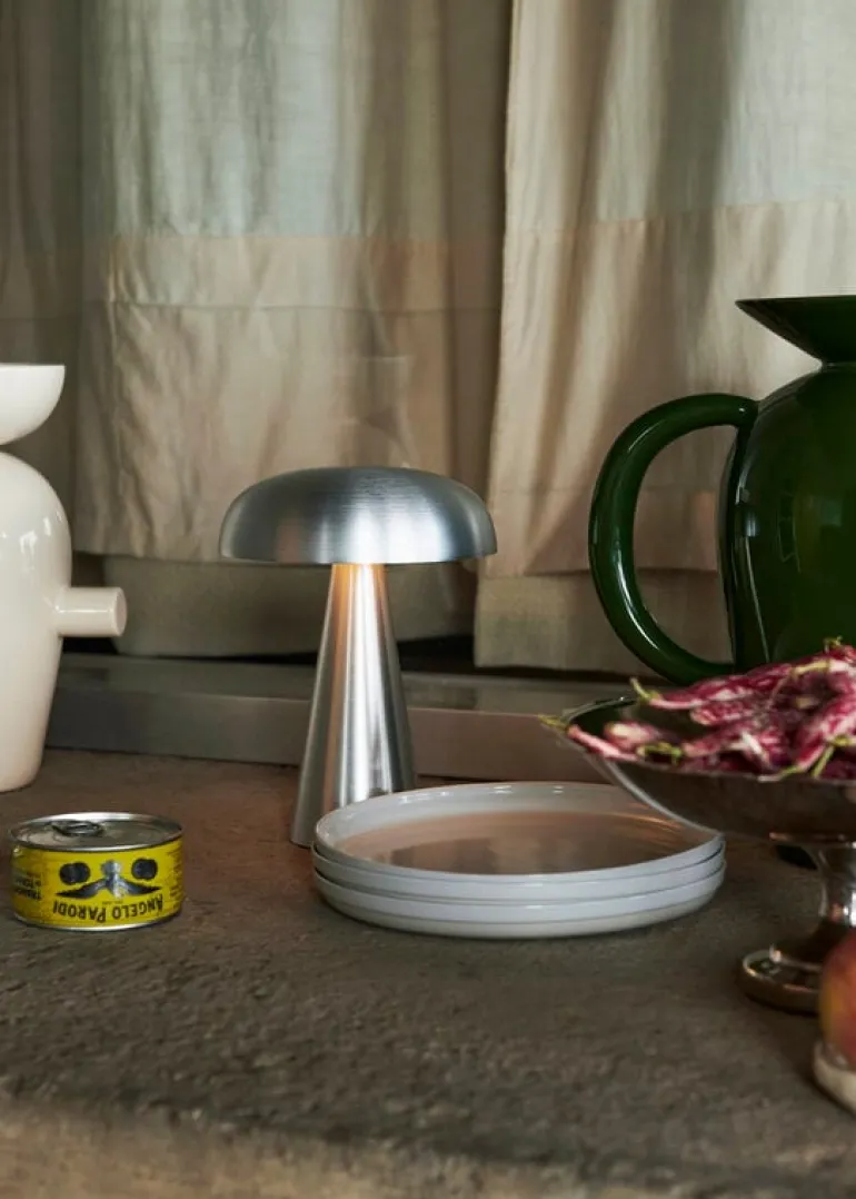 &Tradition Como SC53 portable table lamp, aluminium