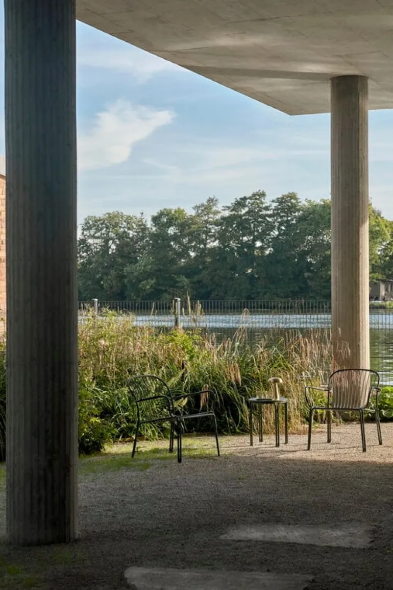 &Tradition Como SC53 portable table lamp, aluminium