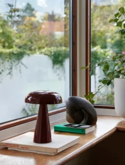 &Tradition Como SC53 portable table lamp, red brown