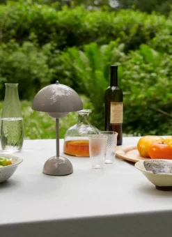 &Tradition Flowerpot VP9 portable table lamp, grey beige