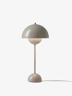 &Tradition Flowerpot VP3 table lamp, grey beige