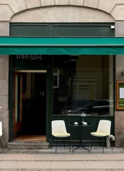 &Tradition Flowerpot VP9 portable table lamp, stone blue