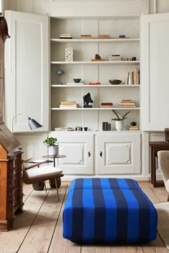 &Tradition Flowerpot VP9 portable table lamp, stone blue