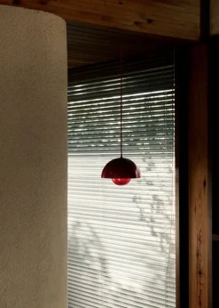 &Tradition Flowerpot VP1 pendant, dark plum