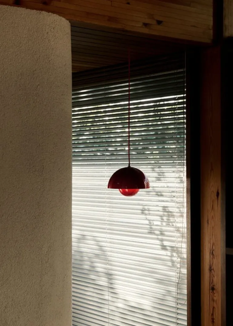 &Tradition Flowerpot VP1 pendant, dark plum