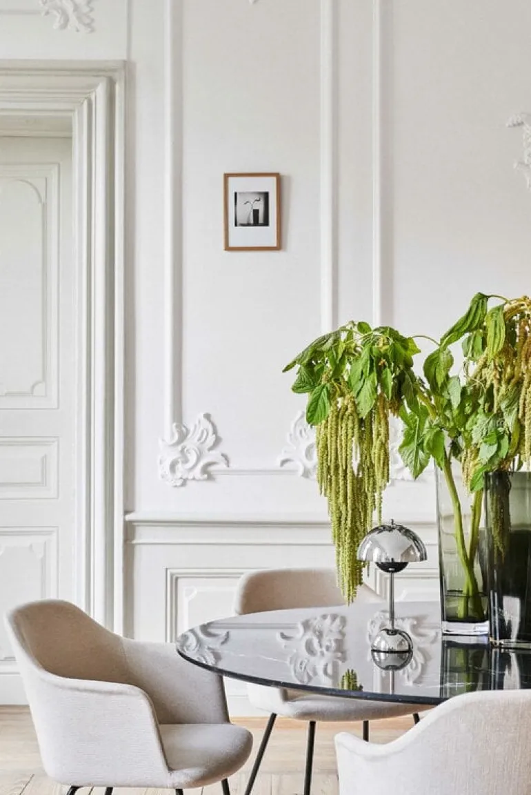 &Tradition Flowerpot VP9 portable table lamp, chrome plated