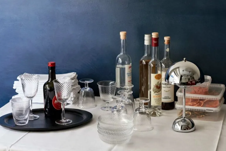 &Tradition Flowerpot VP9 portable table lamp, chrome plated