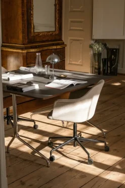 &Tradition Flowerpot VP9 portable table lamp, chrome plated