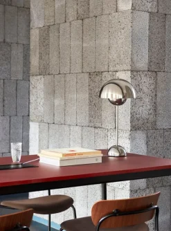 &Tradition Flowerpot VP3 table lamp, chrome plated