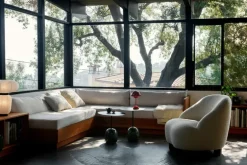 &Tradition Flowerpot VP9 portable table lamp, vermilion red