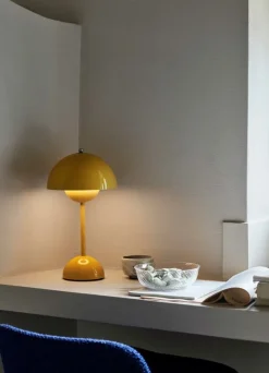 &Tradition Flowerpot VP9 portable table lamp, mustard