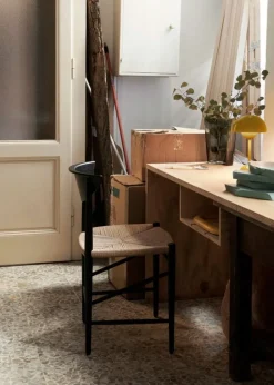 &Tradition Flowerpot VP9 portable table lamp, mustard