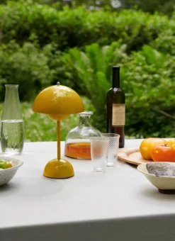 &Tradition Flowerpot VP9 portable table lamp, mustard