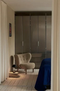 &Tradition Flowerpot VP9 portable table lamp, matt black