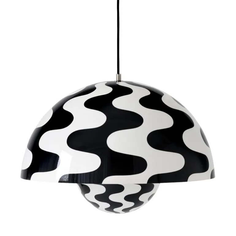 &Tradition Flowerpot VP2 pendant, black - white