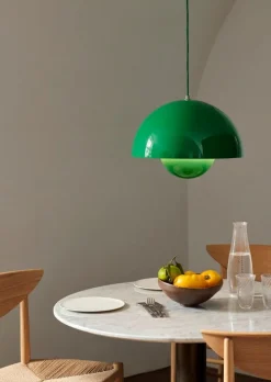 &Tradition Flowerpot VP7 pendant, signal green