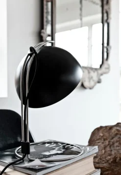 &Tradition Flowerpot VP4 table lamp, matt black