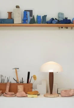 &Tradition Herman SHY3 table lamp, opal glass - walnut - marble