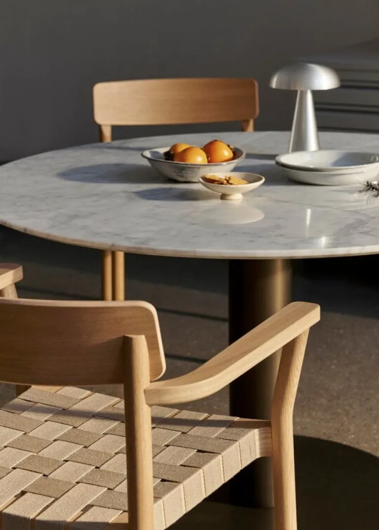 &Tradition In Between SK20 table, black - white marble