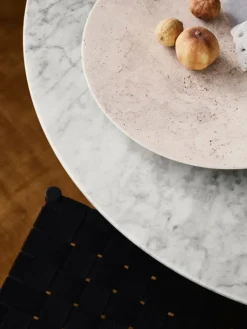 &Tradition In Between SK19 table, black - white marble