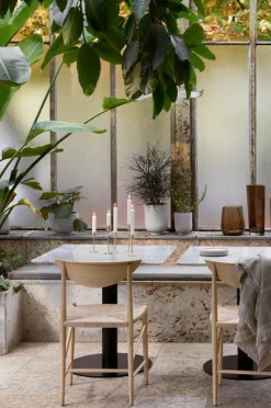 &Tradition In Between SK16 table, black - white marble