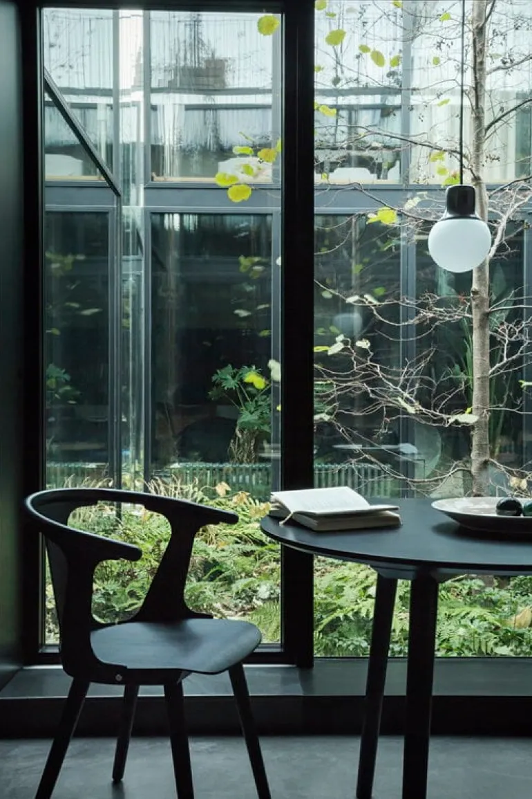 &Tradition In Between SK4 table 120 cm, black oak