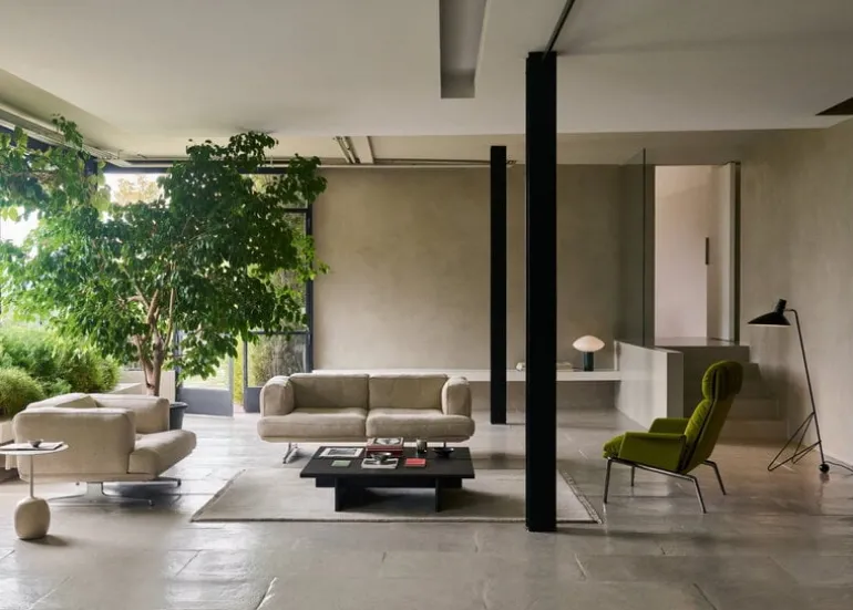 &Tradition Ita OS4 coffee table, 110 x 110 cm, dark stained oak