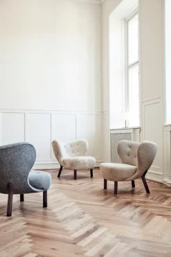 &Tradition Little Petra lounge chair, Hallingdal 130 - walnut