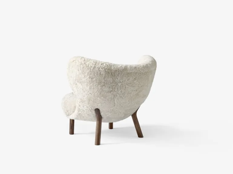 &Tradition Little Petra lounge chair and pouf, Moonlight sheepskin - walnut