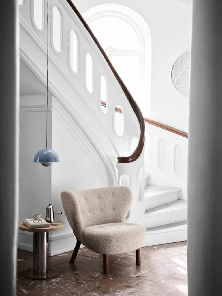 &Tradition Little Petra lounge chair, Karakorum 003 - walnut