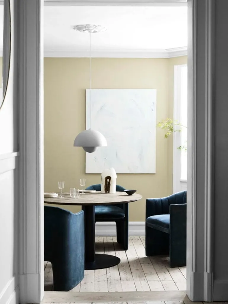 &Tradition Loafer SC24 chair, Ritz 0408 Blue-gray