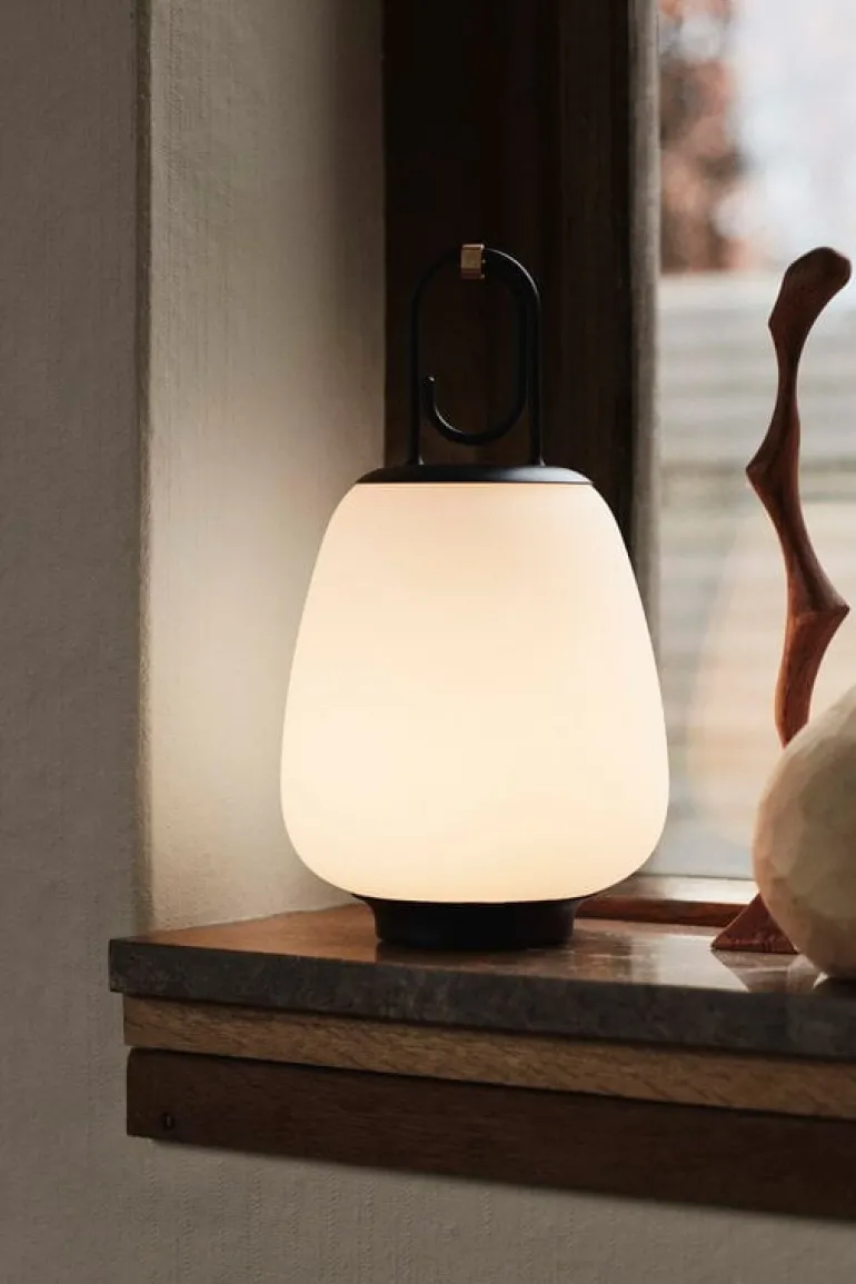 &Tradition Lucca SC51 table lamp, opal - black