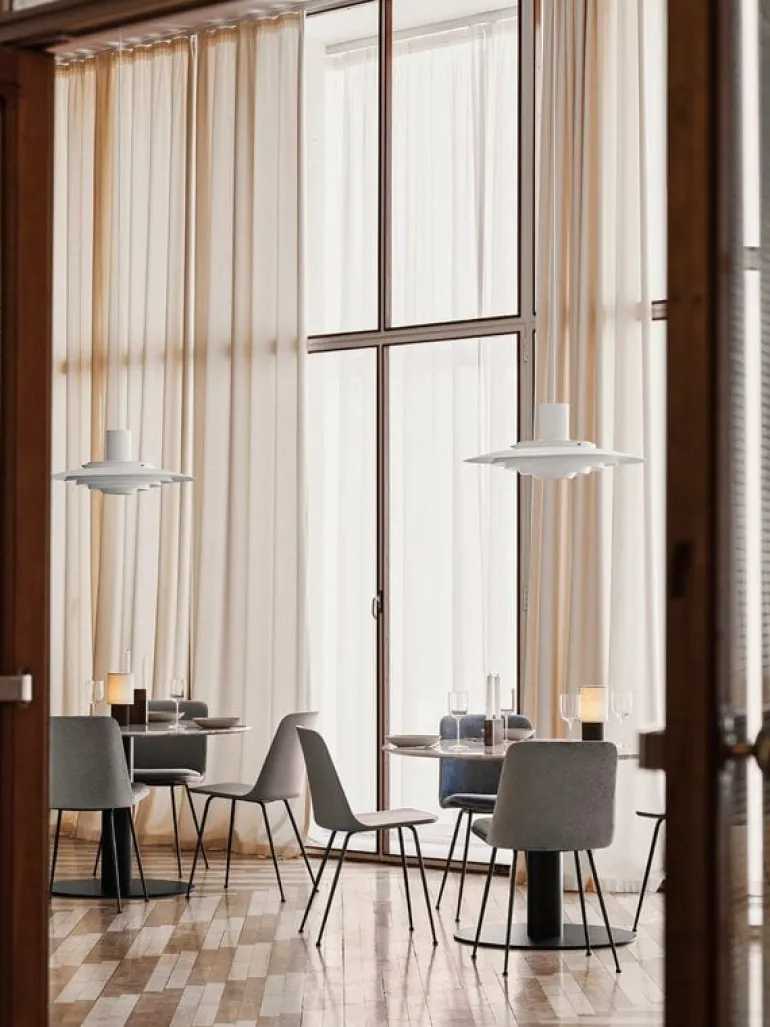 &Tradition Manhattan SC52 portable table lamp