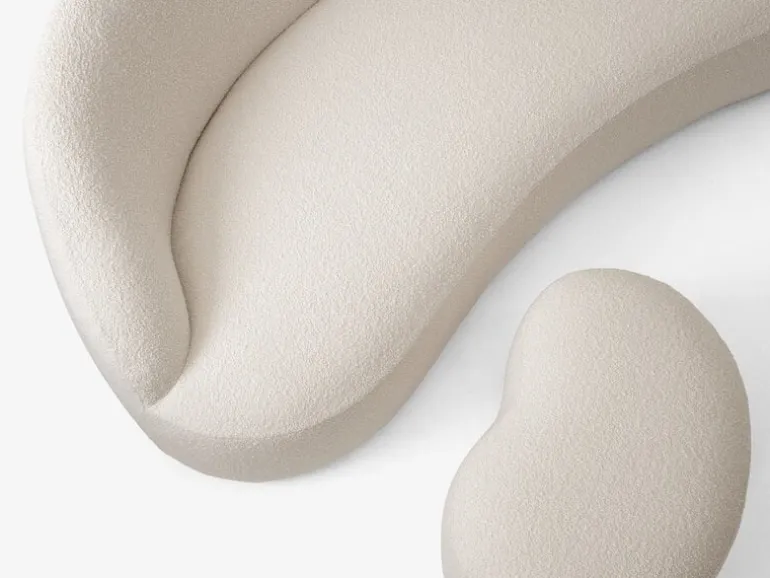 &Tradition Margas LC4 3-seater sofa, black lacquered oak - Karakorum 001