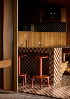 &Tradition Massif AV40 bar stool, ember