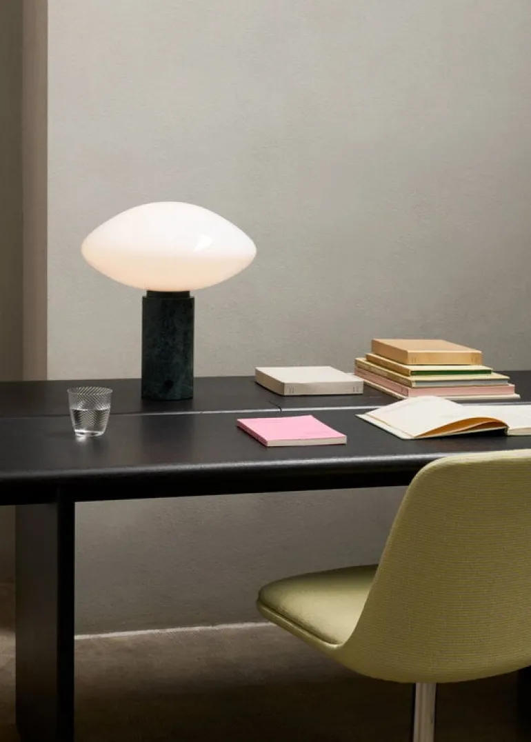 &Tradition Mist table lamp AP17, Guatemala Verde marble - opal glass