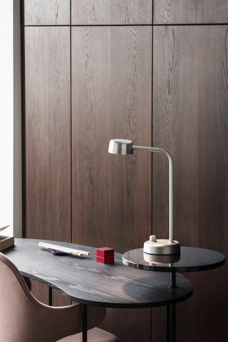 &Tradition Palette JH9 desk, black