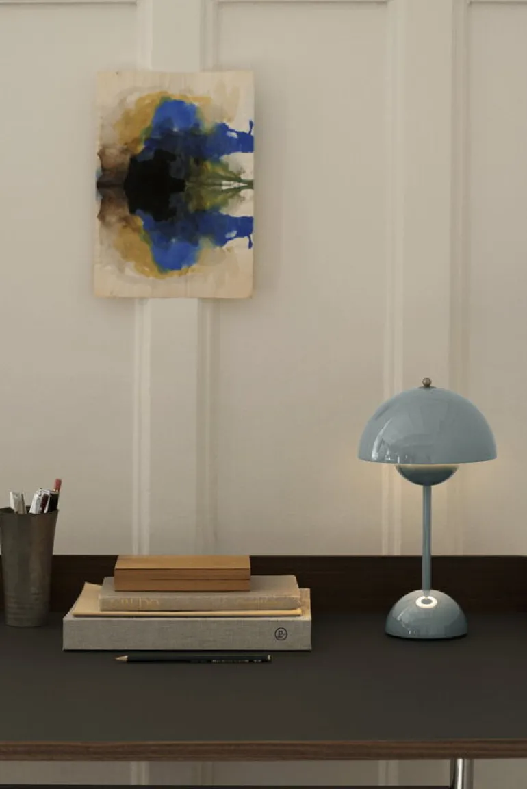 &Tradition Pavilion AV17 desk, iron linoleum - walnut - chrome