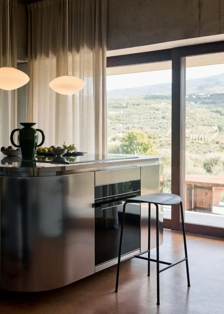 &Tradition Pavilion AV37 counter stool, 68 cm, black lacquered oak