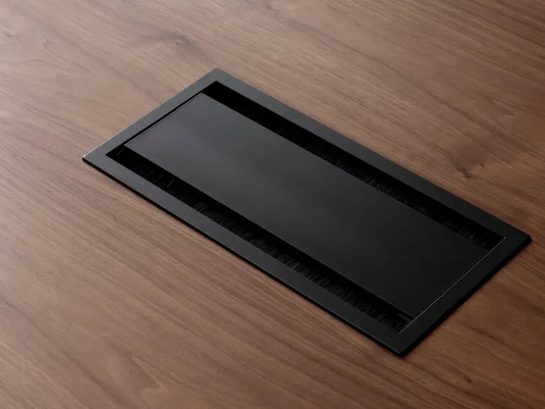 &Tradition Pavilion AV18 table, chrome - lacquered walnut