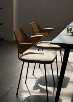 &Tradition RFH RD7 armchair, walnut and beech veneer - beige