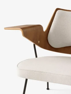 &Tradition RFH RD8 lounge chair, walnut and beech veneer - beige