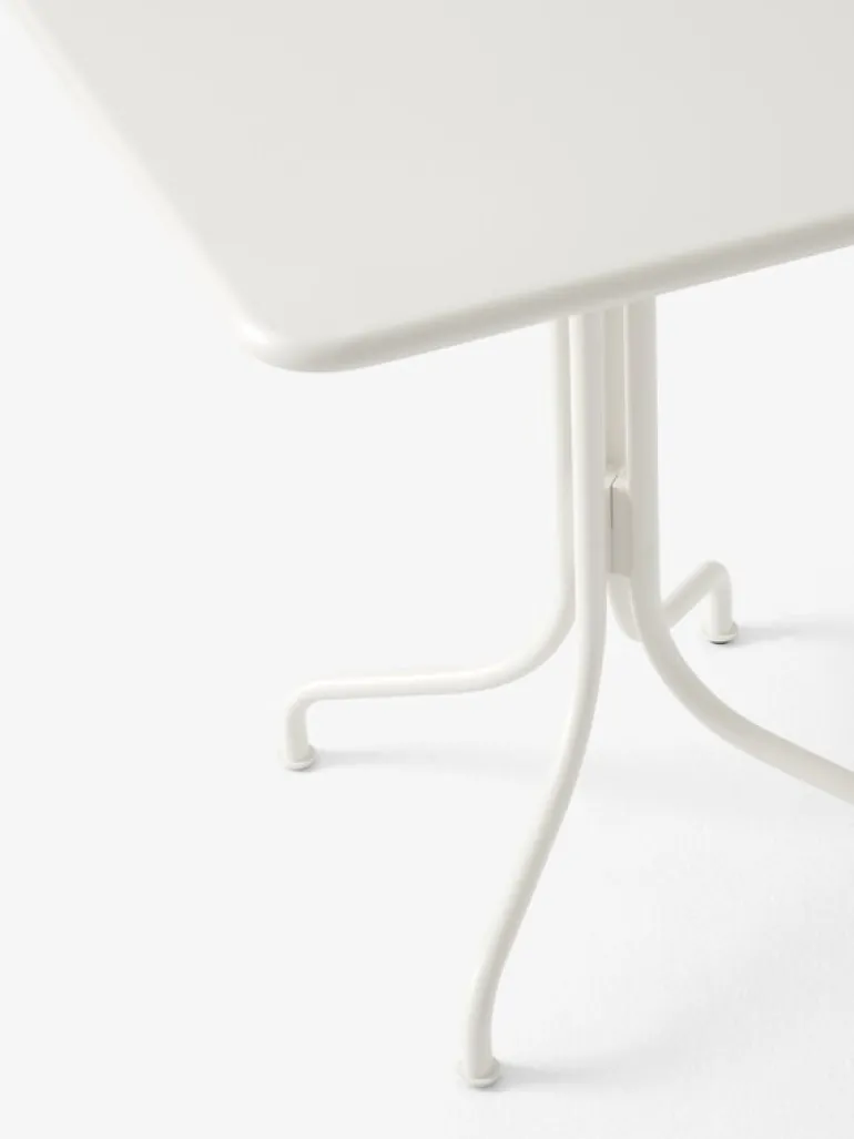 &Tradition Thorvald SC97 table, 70 x 70 cm, ivory