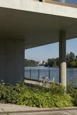 &Tradition Thorvald SC96 table, round 70 cm, ivory